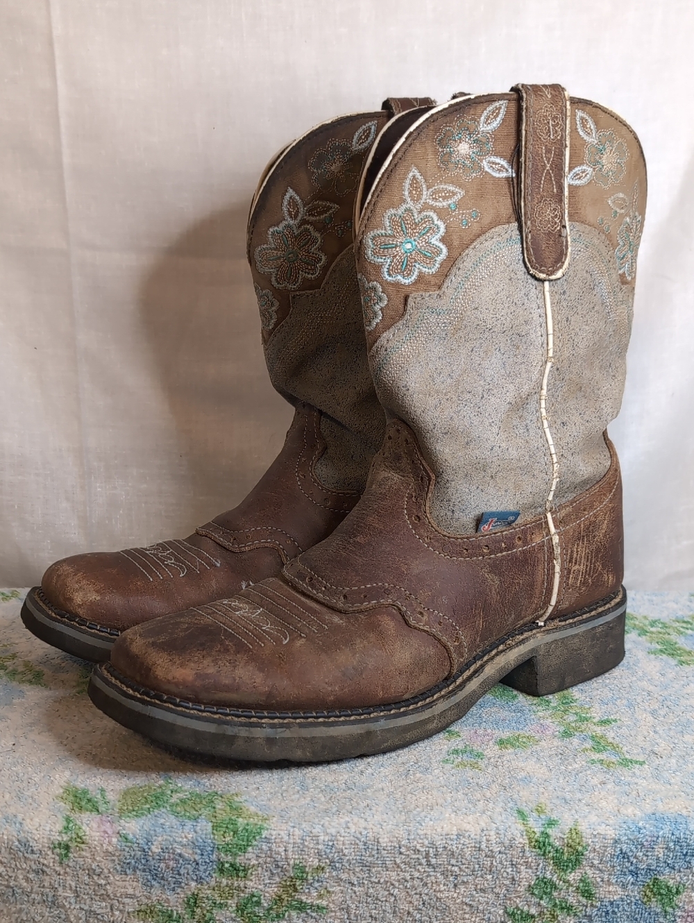 Justin Gypsy Western Cowgirl Boots 'Tiara Blue' womens 10B